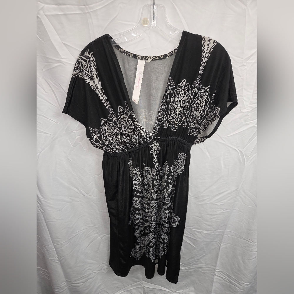 Cristinalove Elegant Black and White Patterned Maxi Dress